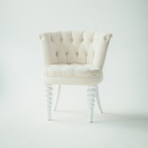 Ragna Tufted Chair