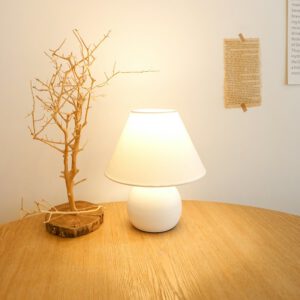 Lea Globe Lamp