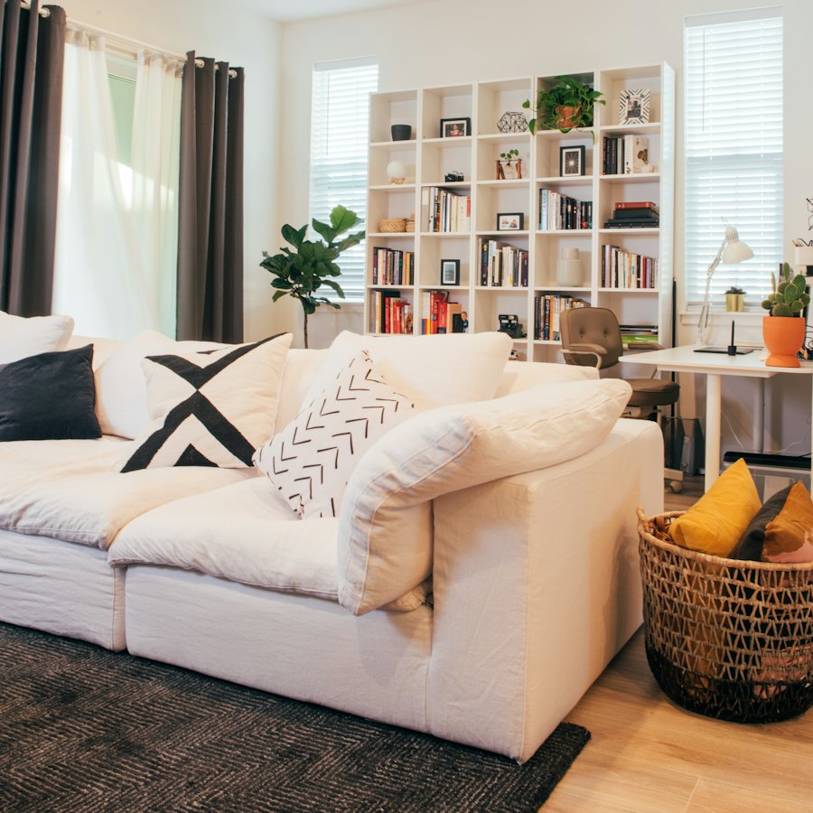 Brenna Loveseat